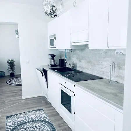 Kotimaailma Kaksio Kolmelle * Pori